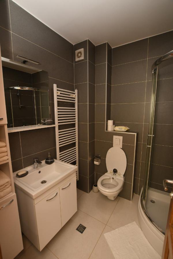 Sky Way Studio Apartment Sarajevo Exterior photo