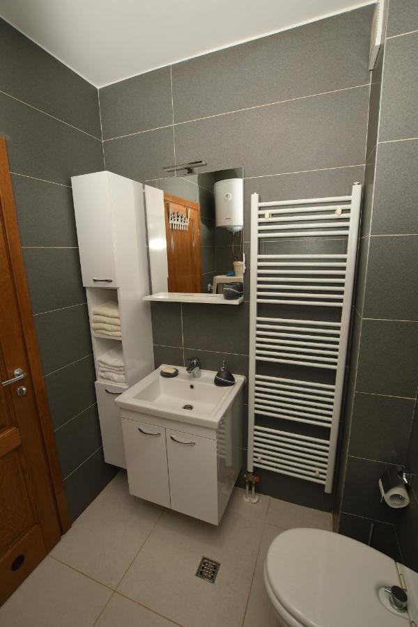 Sky Way Studio Apartment Sarajevo Exterior photo