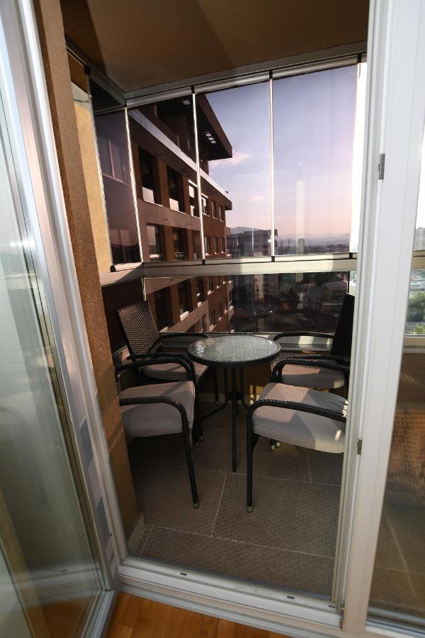 Sky Way Studio Apartment Sarajevo Exterior photo